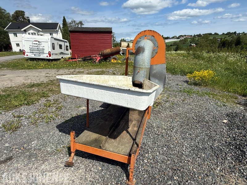 Bærrensker til traktor - brukt til solbær - Сельскохозяйственная техника: фото 3 Bærrensker til traktor - brukt til solbær - Сельскохозяйственная техника: фото 3