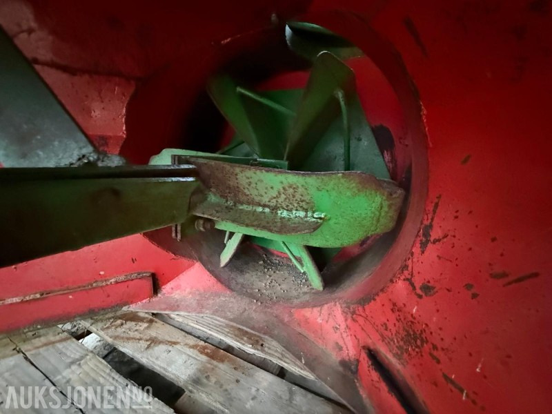 Snøfreser 160cm med 3-punktsfeste til traktor – hydraulisk utkaster - Сельскохозяйственная техника: фото 5 Snøfreser 160cm med 3-punktsfeste til traktor – hydraulisk utkaster - Сельскохозяйственная техника: фото 5