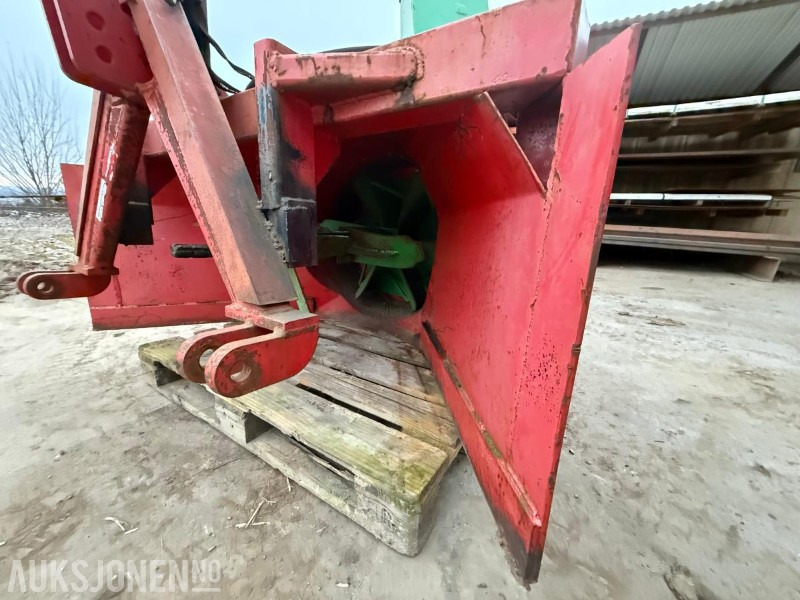 Snøfreser 160cm med 3-punktsfeste til traktor – hydraulisk utkaster - Сельскохозяйственная техника: фото 2 Snøfreser 160cm med 3-punktsfeste til traktor – hydraulisk utkaster - Сельскохозяйственная техника: фото 2