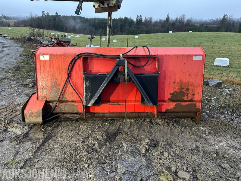 TOKVAM SAND-/STRØKASSE (REPOBJEKT) - Сельскохозяйственная техника: фото 3 TOKVAM SAND-/STRØKASSE (REPOBJEKT) - Сельскохозяйственная техника: фото 3