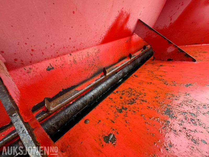 Сельскохозяйственная техника Tokvam selvlastende sandstrøer SMA 1600 - Strøbredde ca 2300 mm - Triangelkobling - 1600 L: фото 12 Сельскохозяйственная техника Tokvam selvlastende sandstrøer SMA 1600 - Strøbredde ca 2300 mm - Triangelkobling - 1600 L: фото 12