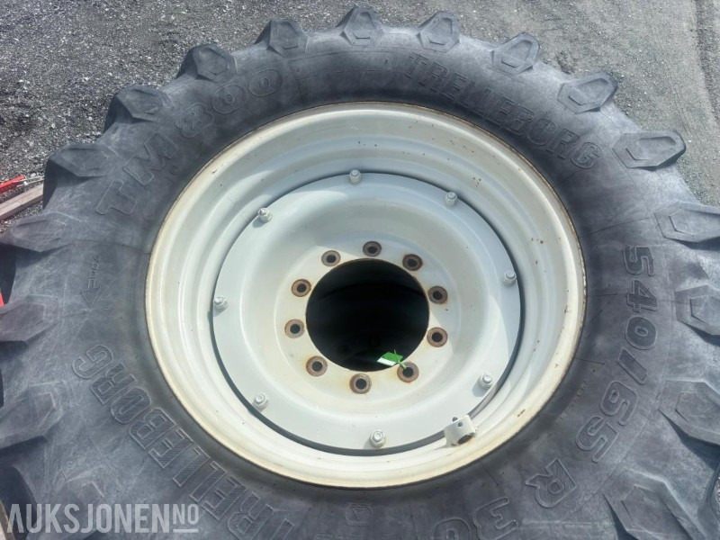 Trelleborg TM800 hjulsett – piggdekk til Valtra T-serie - Сельскохозяйственная техника: фото 3 Trelleborg TM800 hjulsett – piggdekk til Valtra T-serie - Сельскохозяйственная техника: фото 3
