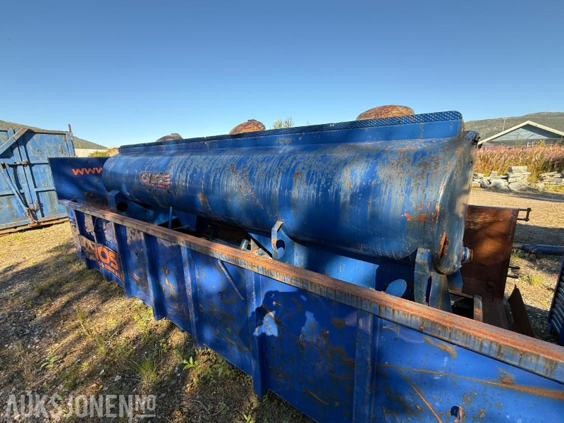 Vanntank på krokløftramme - Строительное оборудование: фото 2 Vanntank på krokløftramme - Строительное оборудование: фото 2