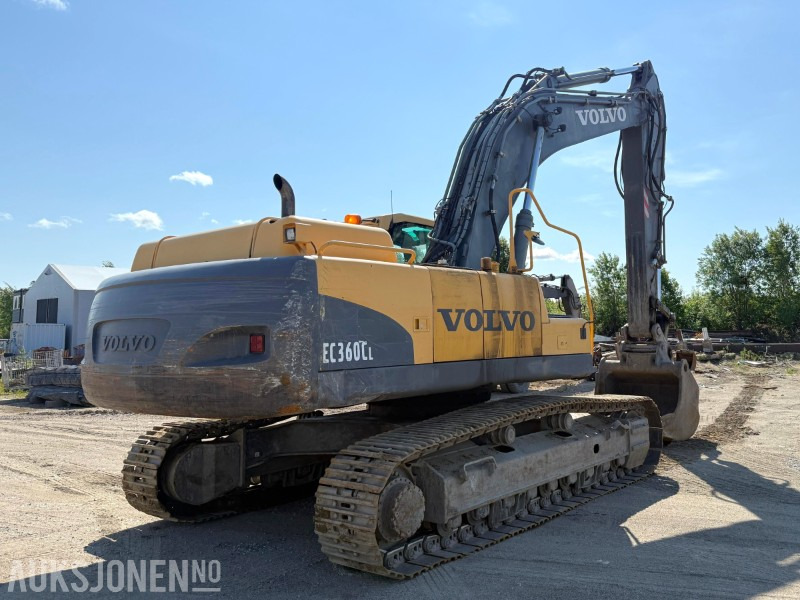 Volvo EC360CL Gravemaskin med Gjerstad graveskuffe, smalskuffe, graveskuff med tenner, Gått lite, opplegg for hammer - Экскаватор: фото 5 Volvo EC360CL Gravemaskin med Gjerstad graveskuffe, smalskuffe, graveskuff med tenner, Gått lite, opplegg for hammer - Экскаватор: фото 5