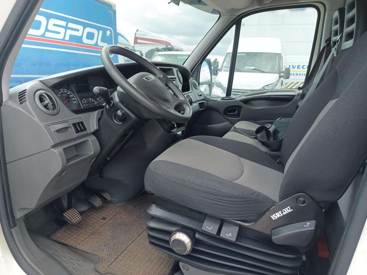 IVECO Daily 35C15 3,0l - Фургон с закрытым кузовом: фото 4 IVECO Daily 35C15 3,0l - Фургон с закрытым кузовом: фото 4