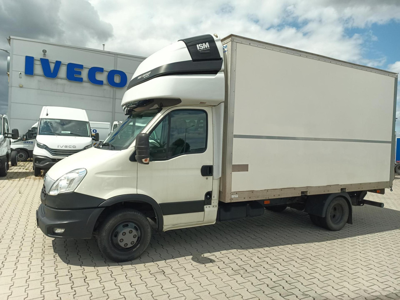 IVECO Daily 35C15 3,0l - Фургон с закрытым кузовом: фото 1 IVECO Daily 35C15 3,0l - Фургон с закрытым кузовом: фото 1