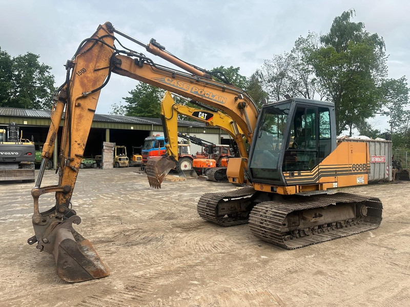 Case 688 B 16 ton - Гусеничный экскаватор: фото 1 Case 688 B 16 ton - Гусеничный экскаватор: фото 1