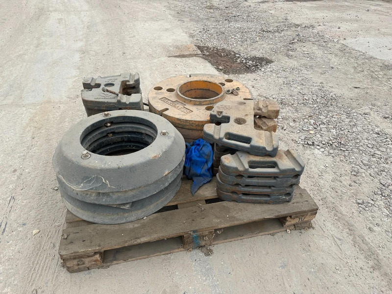 Fiat Gewichten Front weights / Wheel weights - Трактор: фото 3 Fiat Gewichten Front weights / Wheel weights - Трактор: фото 3