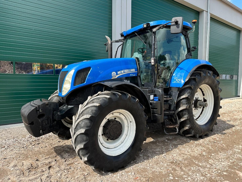 New Holland T7.235 Power Command - Трактор: фото 1 New Holland T7.235 Power Command - Трактор: фото 1