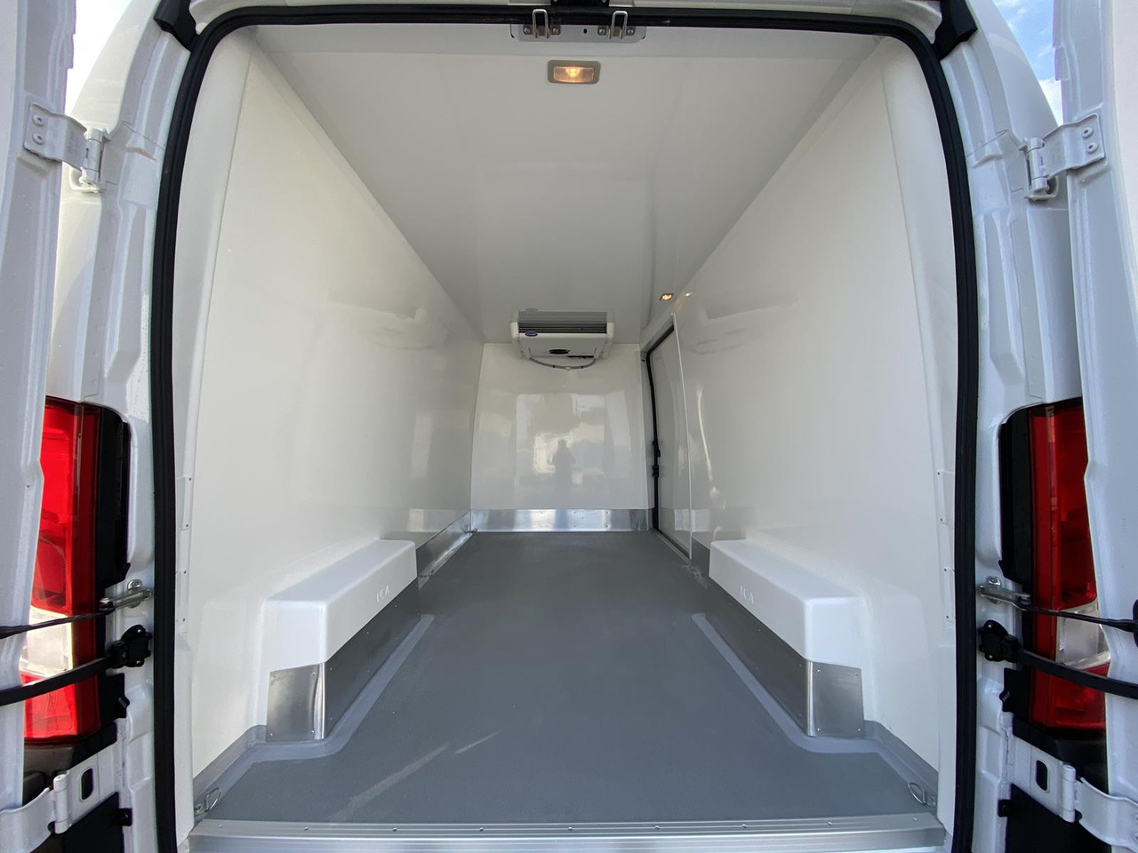 PEUGEOT BOXER L3H2 180PS CONFORT 335 / FRISCHDIENST BIS 0 + XARIOS 300 12-230V - Фургон-рефрижератор: фото 4 PEUGEOT BOXER L3H2 180PS CONFORT 335 / FRISCHDIENST BIS 0 + XARIOS 300 12-230V - Фургон-рефрижератор: фото 4