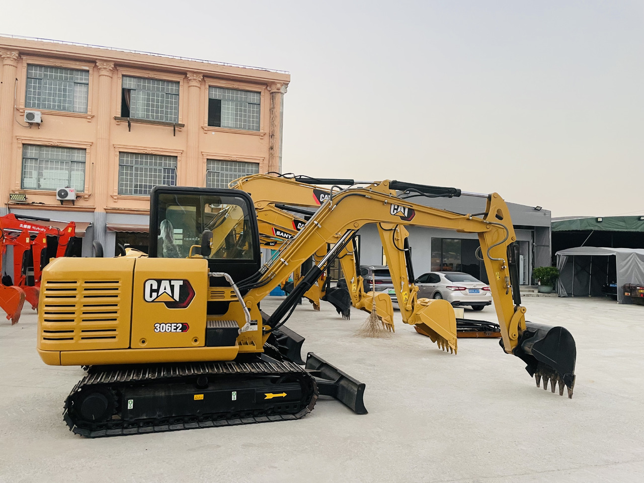 Caterpillar 306 Used Excavator 306E 306E2 6 Ton Mini Excavator Doosan DH55 DH60 DX60 Hyundai 60 High Quality Excavators on Sale - Мини-экскаватор: фото 5 Caterpillar 306 Used Excavator 306E 306E2 6 Ton Mini Excavator Doosan DH55 DH60 DX60 Hyundai 60 High Quality Excavators on Sale - Мини-экскаватор: фото 5
