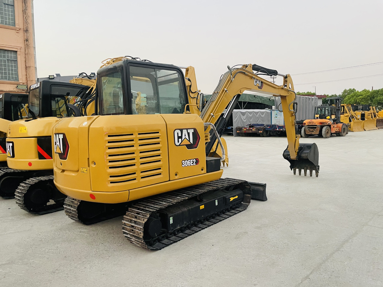 Caterpillar 306 Used Excavator CAT306E 6 Ton Komatsu PC56 Doosan DX60 Hyundai 60 Sany SY60 Kubota KX183 Crawler Excavators on Hot Sale - Гусеничный экскаватор: фото 1 Caterpillar 306 Used Excavator CAT306E 6 Ton Komatsu PC56 Doosan DX60 Hyundai 60 Sany SY60 Kubota KX183 Crawler Excavators on Hot Sale - Гусеничный экскаватор: фото 1