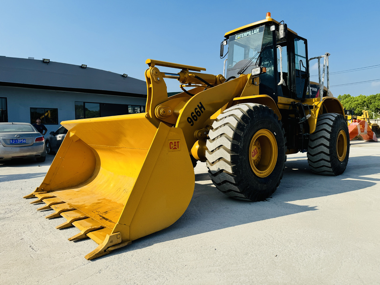 Caterpillar CAT 966 966H 966F 966G 6 Ton Used Wheel Loader and Similar Front Loaders Are Ready to Work - Колёсный погрузчик: фото 3 Caterpillar CAT 966 966H 966F 966G 6 Ton Used Wheel Loader and Similar Front Loaders Are Ready to Work - Колёсный погрузчик: фото 3
