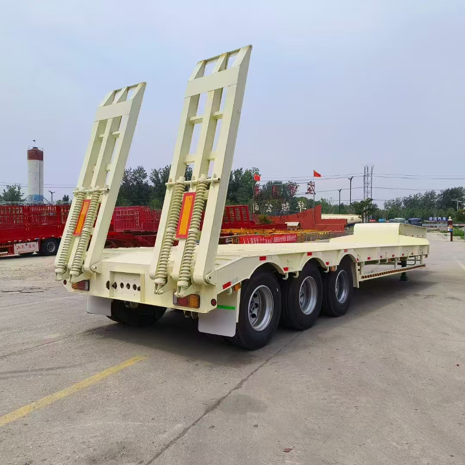 ZHICHENG Semi Flat Bed Low Bed in New or Used with 3 Axles 4 Axles - Низкорамный полуприцеп: фото 3 ZHICHENG Semi Flat Bed Low Bed in New or Used with 3 Axles 4 Axles - Низкорамный полуприцеп: фото 3