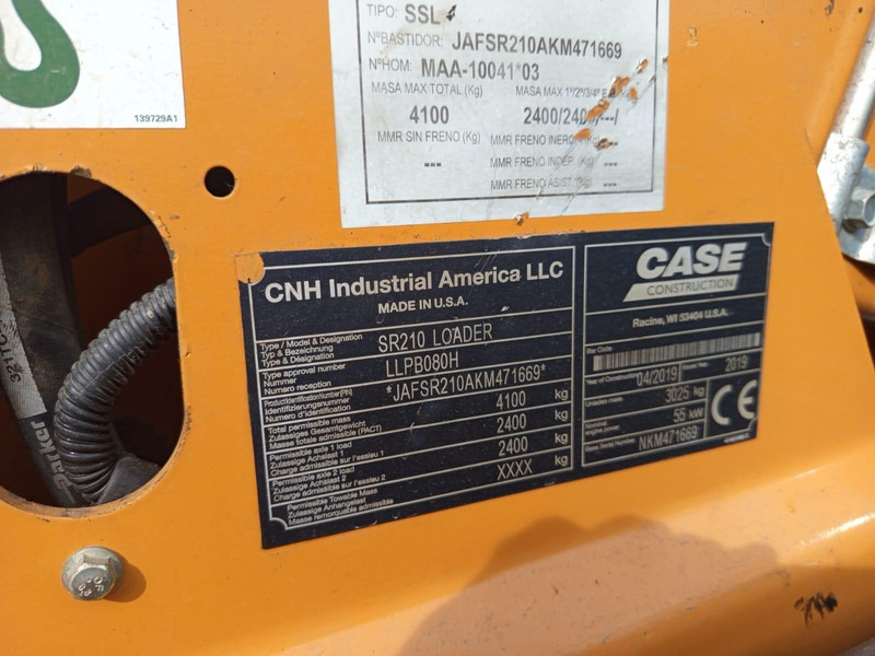 Case SR210 - Колёсный погрузчик: фото 5 Case SR210 - Колёсный погрузчик: фото 5