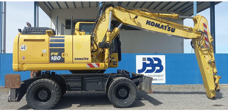 Komatsu PW180-10 - Колёсный экскаватор: фото 2 Komatsu PW180-10 - Колёсный экскаватор: фото 2