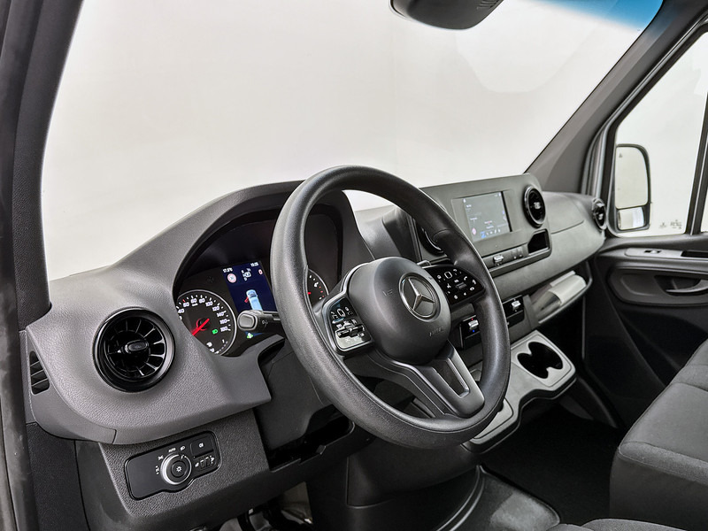 Mercedes-Benz Sprinter 315 1.9 CDI L2H2 Automaat Navigatie Luchtgeveerde stoel Camera Sidebars Cruise control Airco MBUX - Цельнометаллический фургон: фото 4 Mercedes-Benz Sprinter 315 1.9 CDI L2H2 Automaat Navigatie Luchtgeveerde stoel Camera Sidebars Cruise control Airco MBUX - Цельнометаллический фургон: фото 4