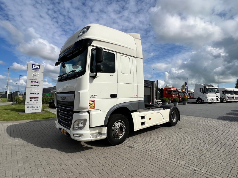 DAF XF 460 4x2 Trekker SSC / 2x Tank / full spoiler - Тягач: фото 1 DAF XF 460 4x2 Trekker SSC / 2x Tank / full spoiler - Тягач: фото 1