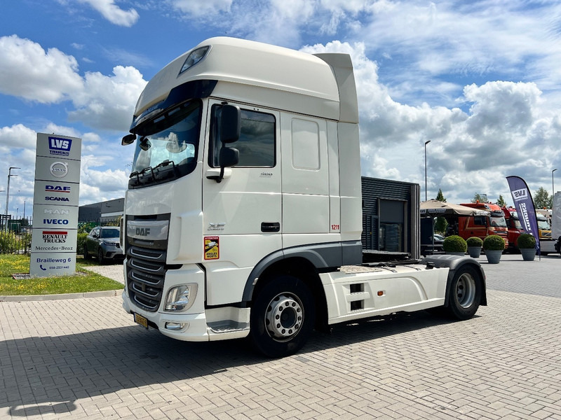 DAF XF 460 4x2 Trekker SSC / 2x Tank / full spoiler - Тягач: фото 1 DAF XF 460 4x2 Trekker SSC / 2x Tank / full spoiler - Тягач: фото 1