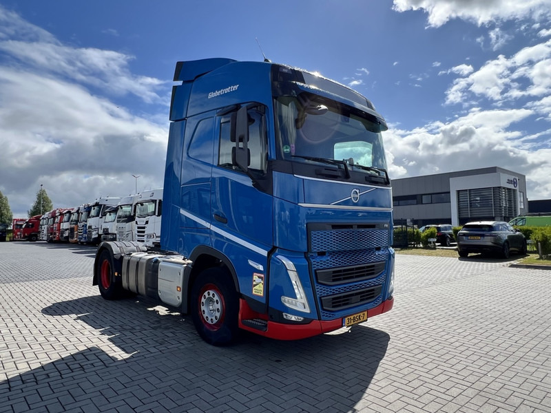 Volvo FH 460 4x2 trekker Globetrotter / 2x Fuel Tank - Тягач: фото 3 Volvo FH 460 4x2 trekker Globetrotter / 2x Fuel Tank - Тягач: фото 3