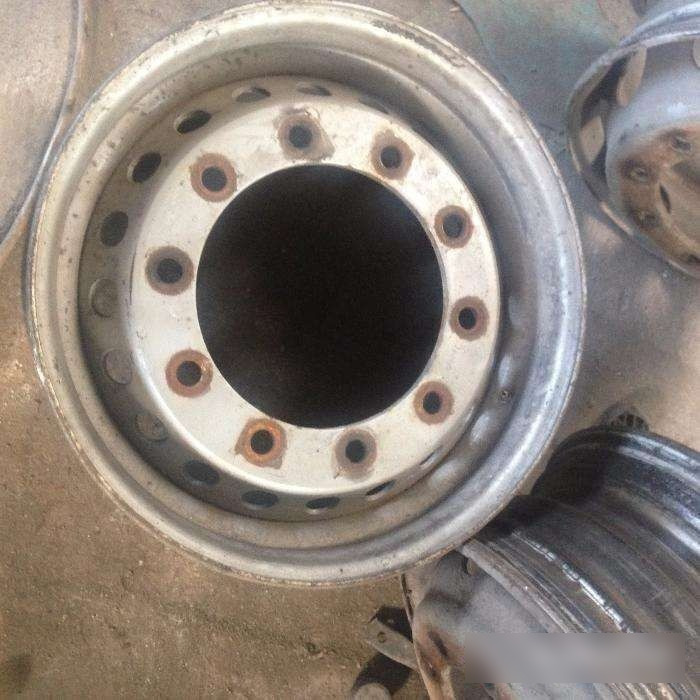 Alcoa Jante fier / aluminiu pentru autotractoare sau semiremorci 22,5 - Колесный диск для Грузовиков: фото 3 Alcoa Jante fier / aluminiu pentru autotractoare sau semiremorci 22,5 - Колесный диск для Грузовиков: фото 3
