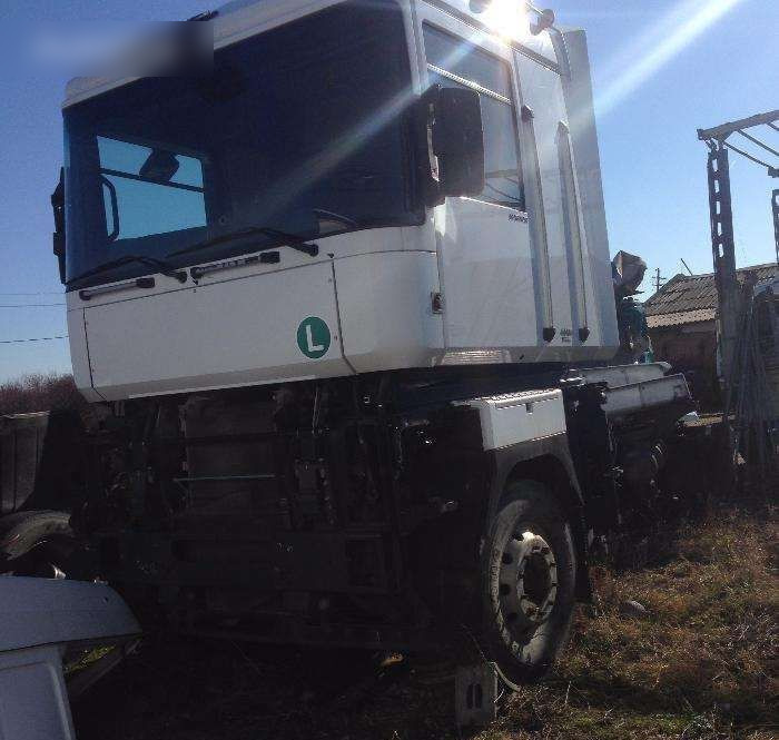 Renault Magnum - Кабина для Грузовиков: фото 4 Renault Magnum - Кабина для Грузовиков: фото 4