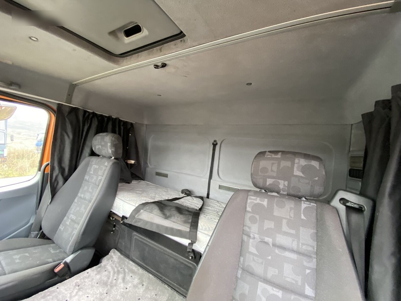 Тягач Mercedes-Benz Axor MP2 1843: фото 10