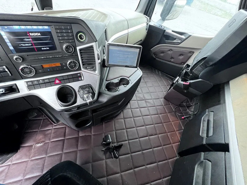 Тягач Mercedes-Benz Actros 1843 Special Interior. Air / Air suspension. Euro 6: фото 14
