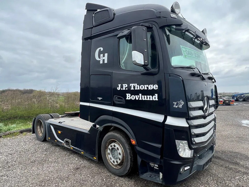 Mercedes-Benz Actros 1843 Special Interior. Air / Air suspension. Euro 6 - Тягач: фото 2 Mercedes-Benz Actros 1843 Special Interior. Air / Air suspension. Euro 6 - Тягач: фото 2