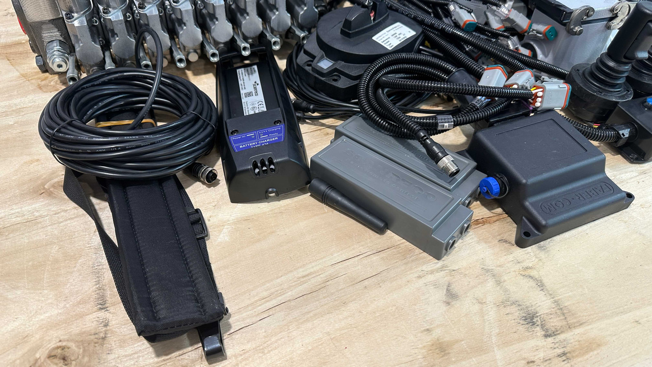 Set Scanreco RC400 with Walvoil DPX100 Fassi, Effer, Atlas, Manitou - Лесной прицеп: фото 4 Set Scanreco RC400 with Walvoil DPX100 Fassi, Effer, Atlas, Manitou - Лесной прицеп: фото 4