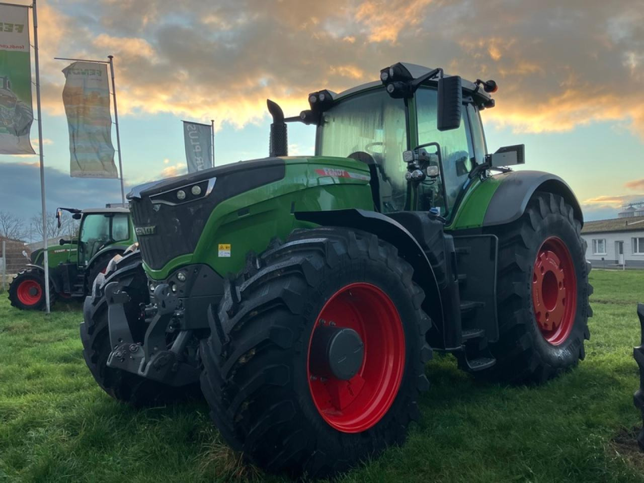 Fendt VARIO 1050 - Трактор: фото 2 Fendt VARIO 1050 - Трактор: фото 2