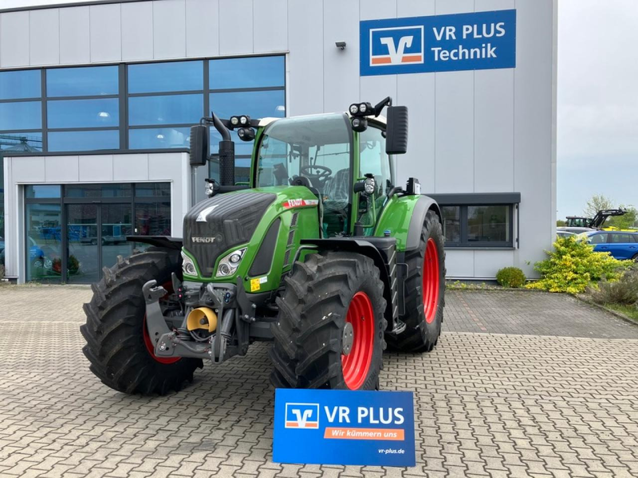 Fendt VARIO 724 GEN 6 PROFI PLUS SET 2 - Трактор: фото 1 Fendt VARIO 724 GEN 6 PROFI PLUS SET 2 - Трактор: фото 1