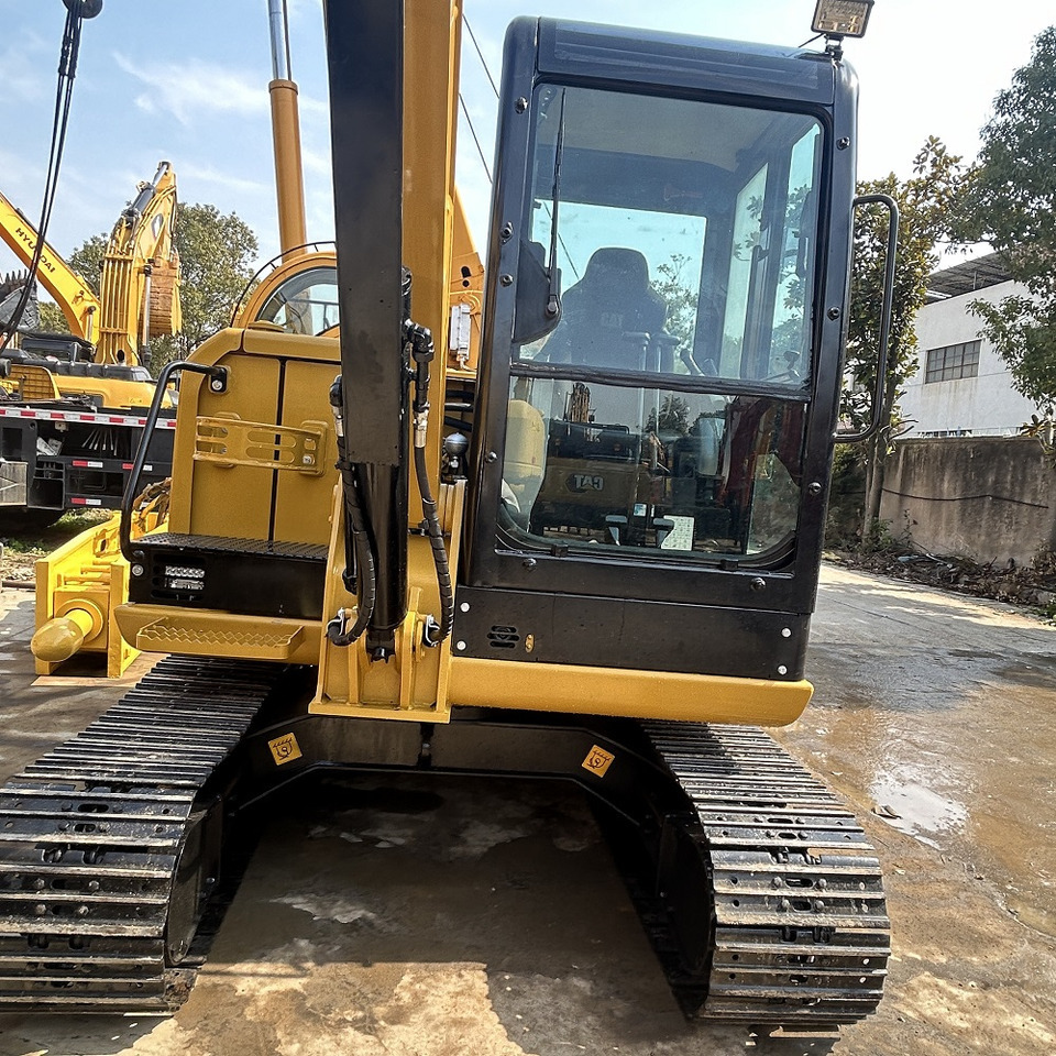 CAT 305.5E2 Excavator - Гусеничный экскаватор: фото 1 CAT 305.5E2 Excavator - Гусеничный экскаватор: фото 1