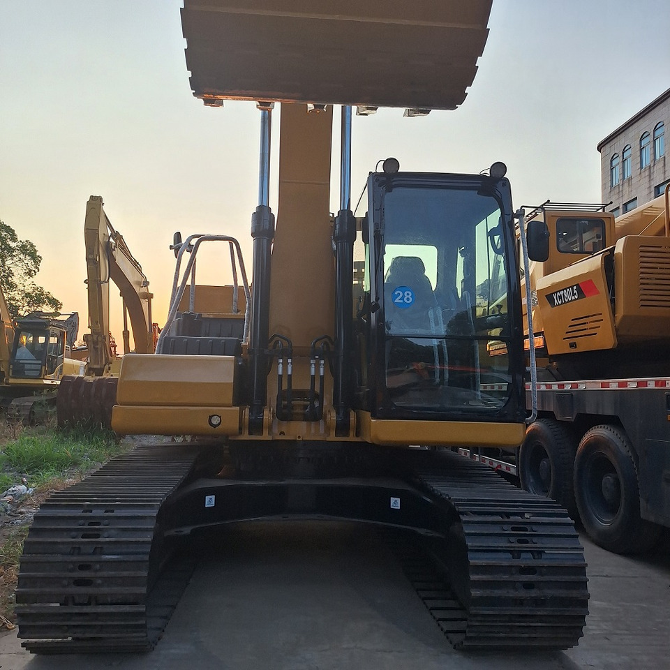 CAT320GC - Гусеничный экскаватор: фото 3 CAT320GC - Гусеничный экскаватор: фото 3