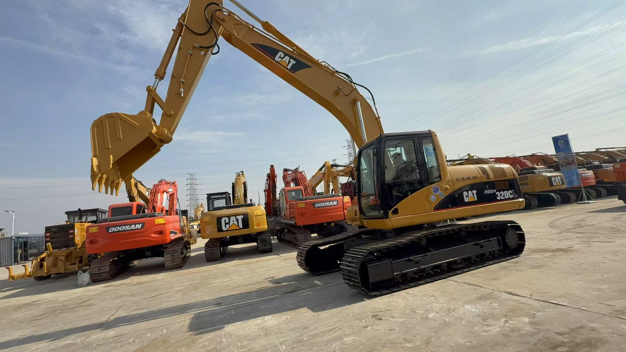 Cat 320cl excavator - Гусеничный экскаватор: фото 1 Cat 320cl excavator - Гусеничный экскаватор: фото 1
