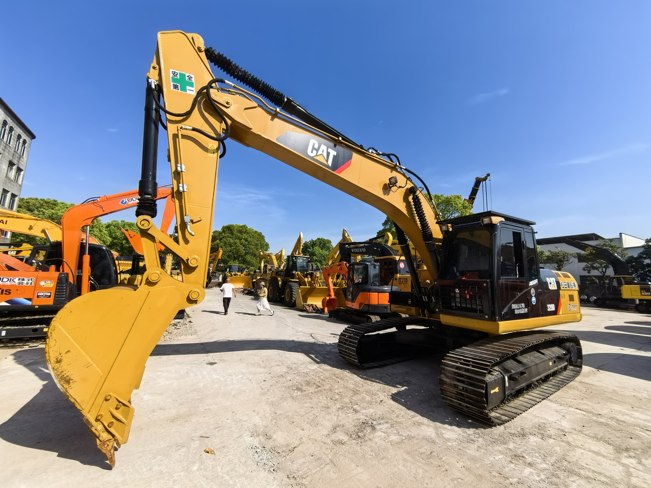 Caterpillar 320D excavator - Гусеничный экскаватор: фото 4 Caterpillar 320D excavator - Гусеничный экскаватор: фото 4