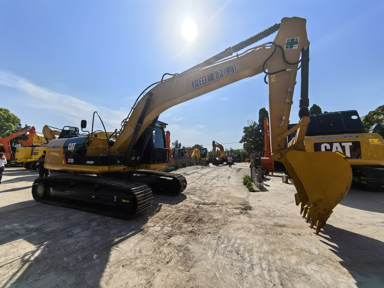 Caterpillar 320D excavator - Гусеничный экскаватор: фото 3 Caterpillar 320D excavator - Гусеничный экскаватор: фото 3