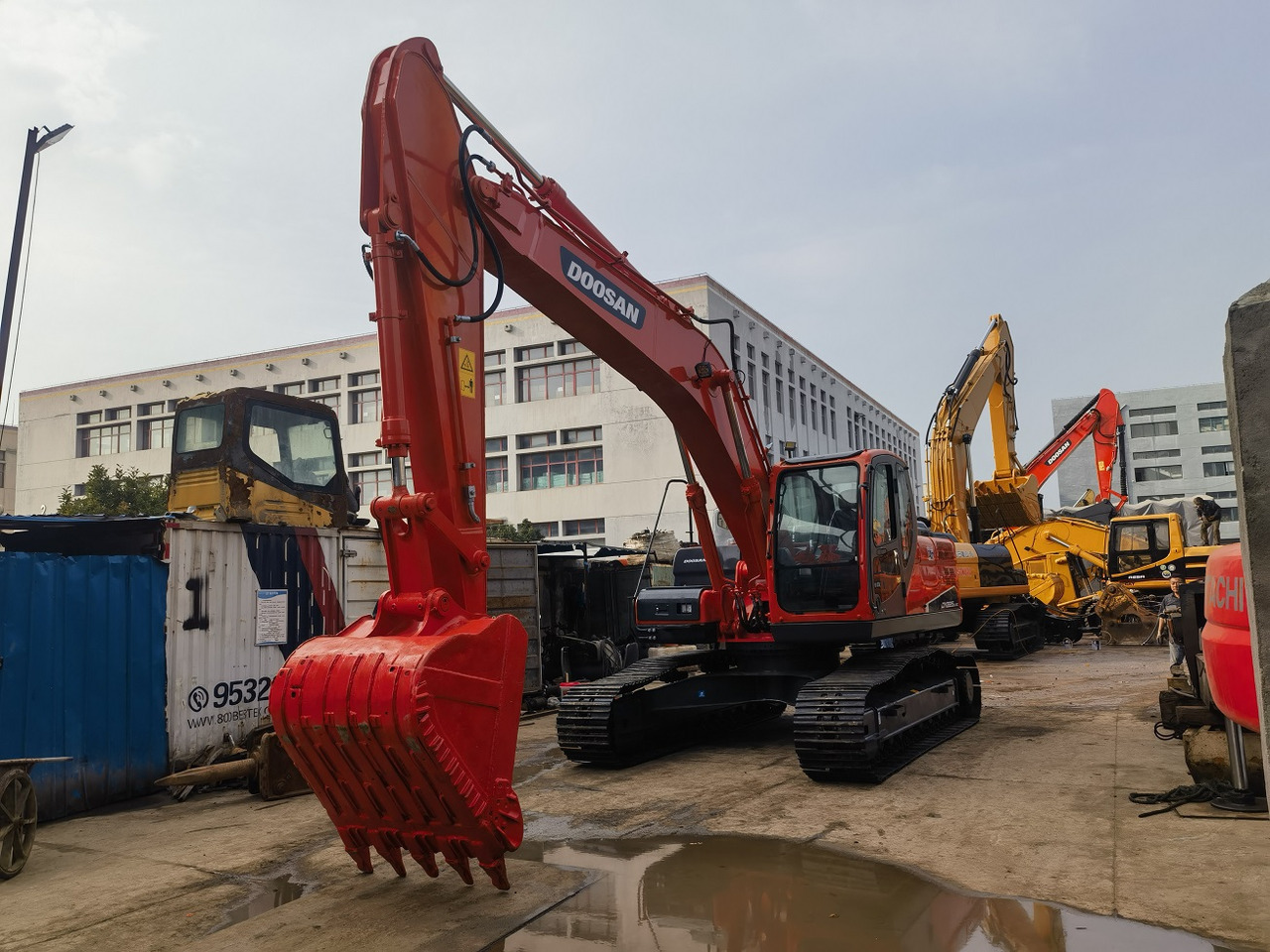 DOOSAN Doosan DX225LC Crawler excavator - Гусеничный экскаватор: фото 1 DOOSAN Doosan DX225LC Crawler excavator - Гусеничный экскаватор: фото 1
