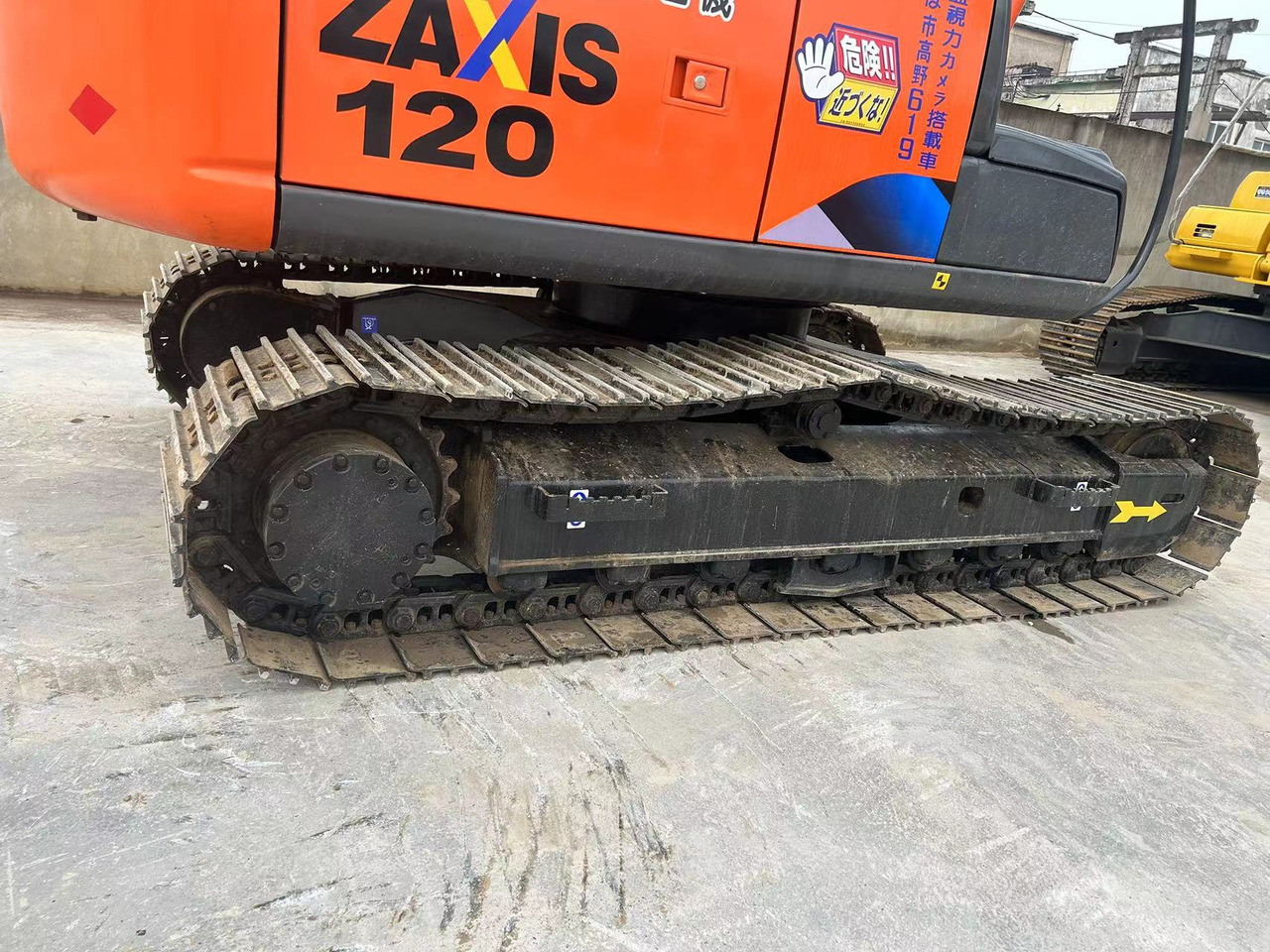 Hitachi ZX120 Excavator - Гусеничный экскаватор: фото 3 Hitachi ZX120 Excavator - Гусеничный экскаватор: фото 3