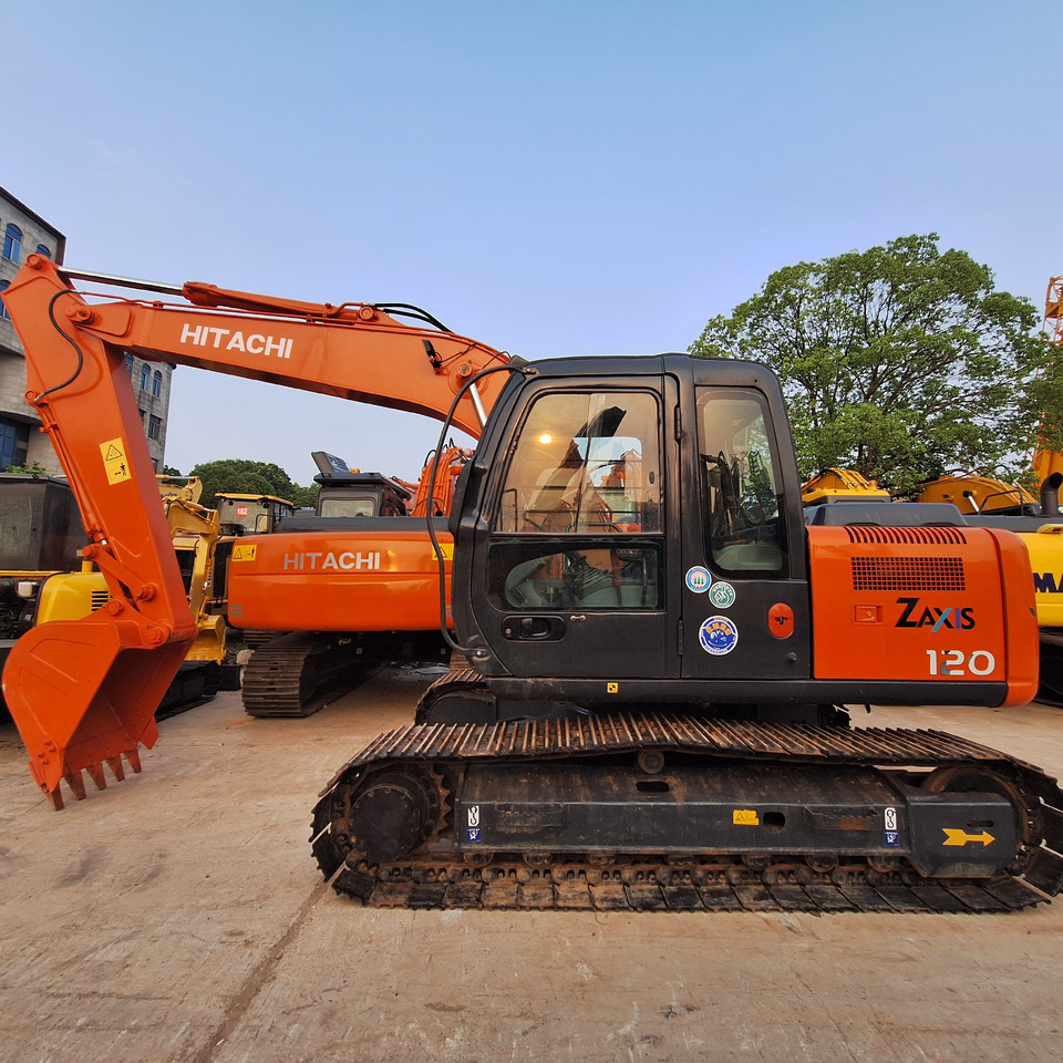 Hitachi ZX120 Excavator - Гусеничный экскаватор: фото 1 Hitachi ZX120 Excavator - Гусеничный экскаватор: фото 1