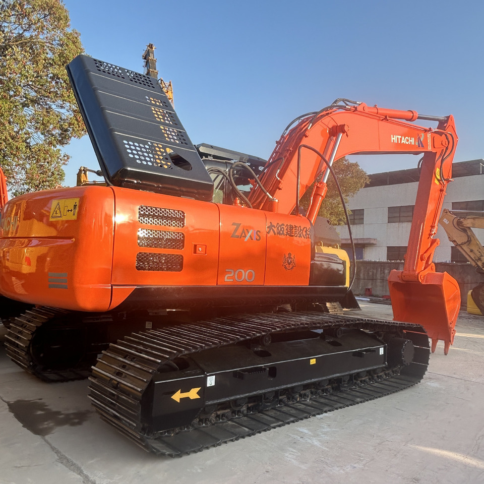 Hitachi ZX200-3 Excavator - Гусеничный экскаватор: фото 2 Hitachi ZX200-3 Excavator - Гусеничный экскаватор: фото 2