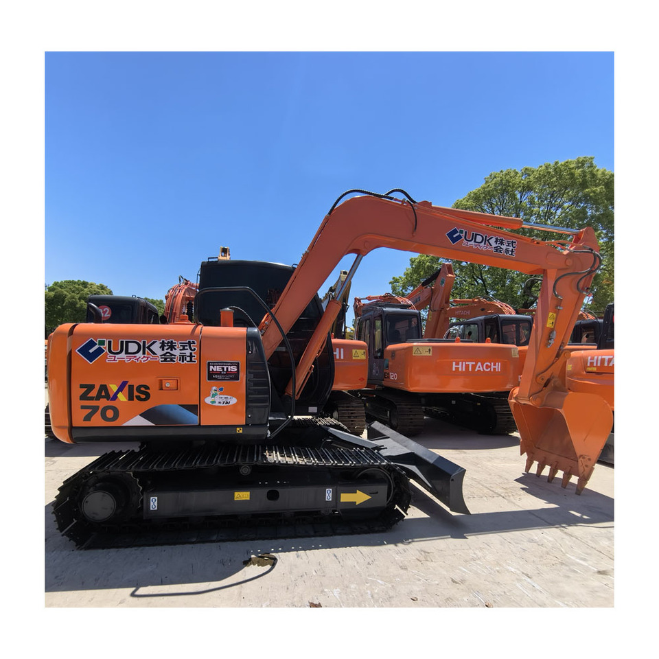 Hitachi ZX70 Excavator - Мини-экскаватор: фото 1 Hitachi ZX70 Excavator - Мини-экскаватор: фото 1