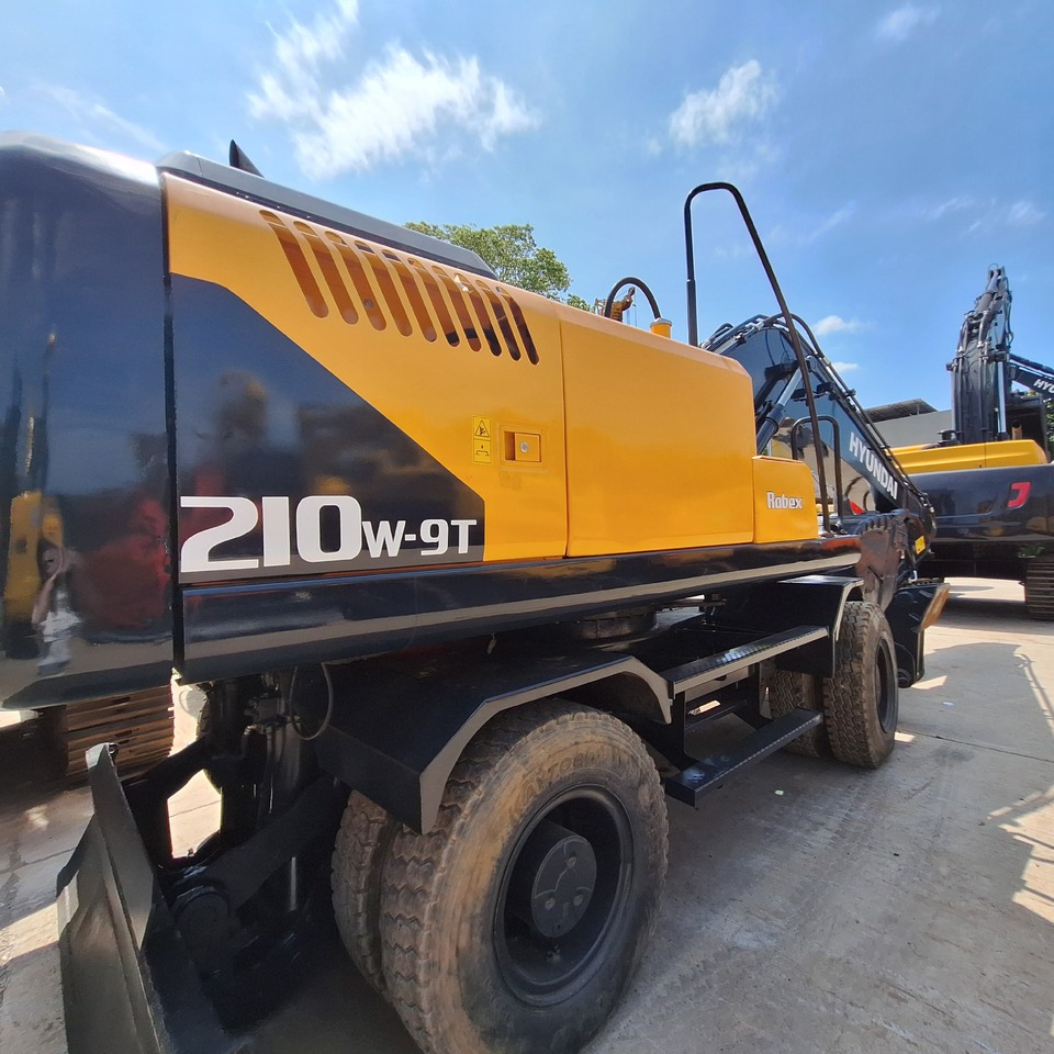 Hyundai 210w-9T wheel excavator - Колёсный экскаватор: фото 2 Hyundai 210w-9T wheel excavator - Колёсный экскаватор: фото 2