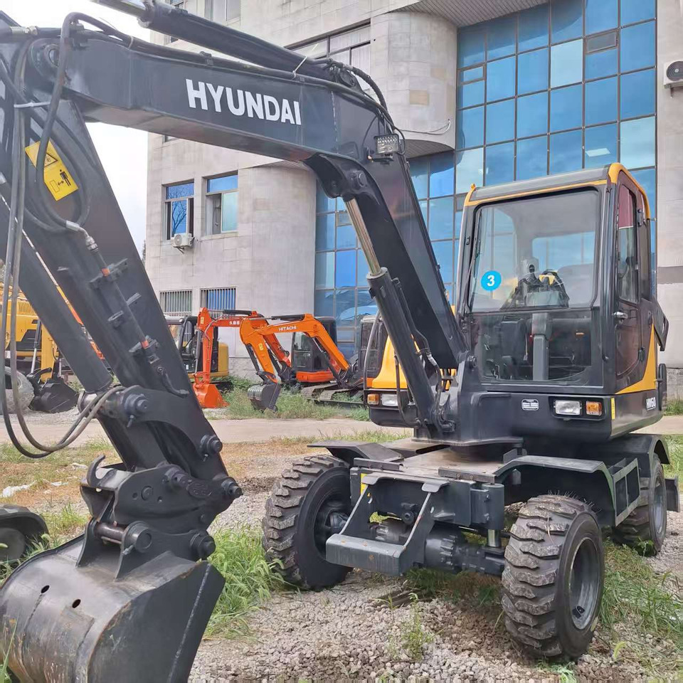 Hyundai HW60 excavator - Колёсный экскаватор: фото 2 Hyundai HW60 excavator - Колёсный экскаватор: фото 2