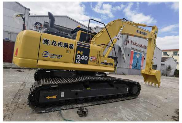 Japan original Used second hand excavator Komatsu PC240LC-8 hydraulic excavator digger for sale - Гусеничный экскаватор: фото 1 Japan original Used second hand excavator Komatsu PC240LC-8 hydraulic excavator digger for sale - Гусеничный экскаватор: фото 1