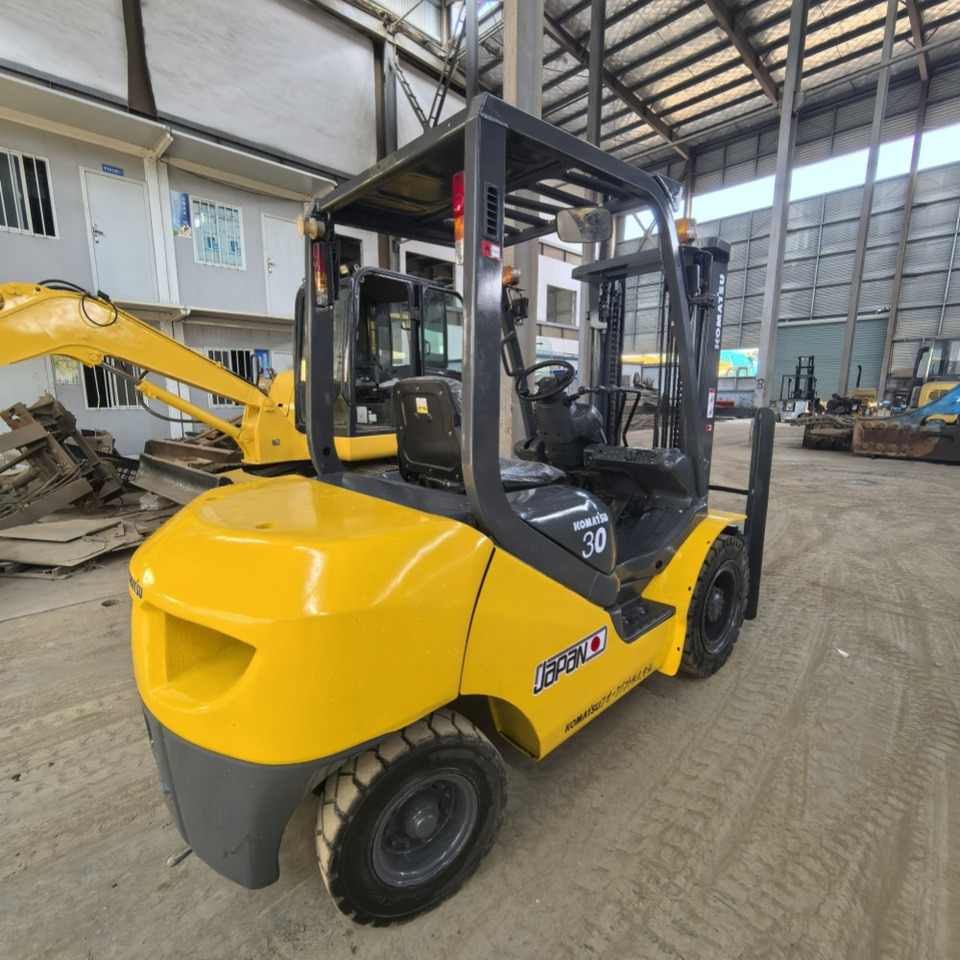 Komatsu FD30 Forklift - Дизельный погрузчик: фото 4 Komatsu FD30 Forklift - Дизельный погрузчик: фото 4