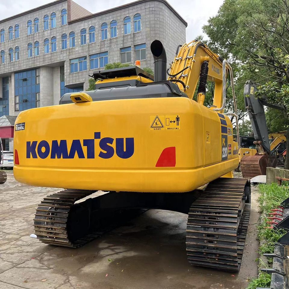 Komatsu PC 220-8 Excavator - Гусеничный экскаватор: фото 1 Komatsu PC 220-8 Excavator - Гусеничный экскаватор: фото 1
