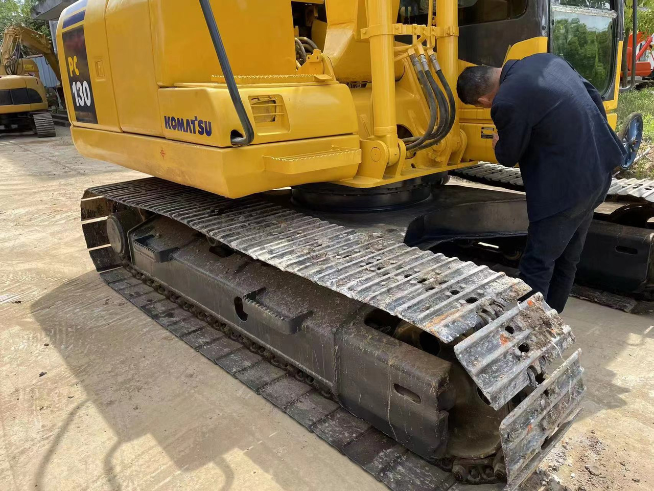 Komatsu PC130 Excavator - Гусеничный экскаватор: фото 2 Komatsu PC130 Excavator - Гусеничный экскаватор: фото 2