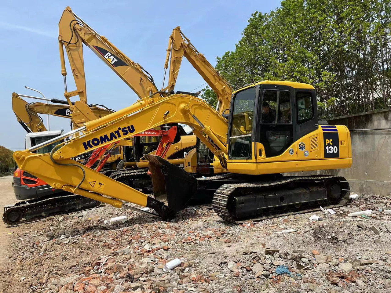 Komatsu PC130 Excavator - Гусеничный экскаватор: фото 3 Komatsu PC130 Excavator - Гусеничный экскаватор: фото 3