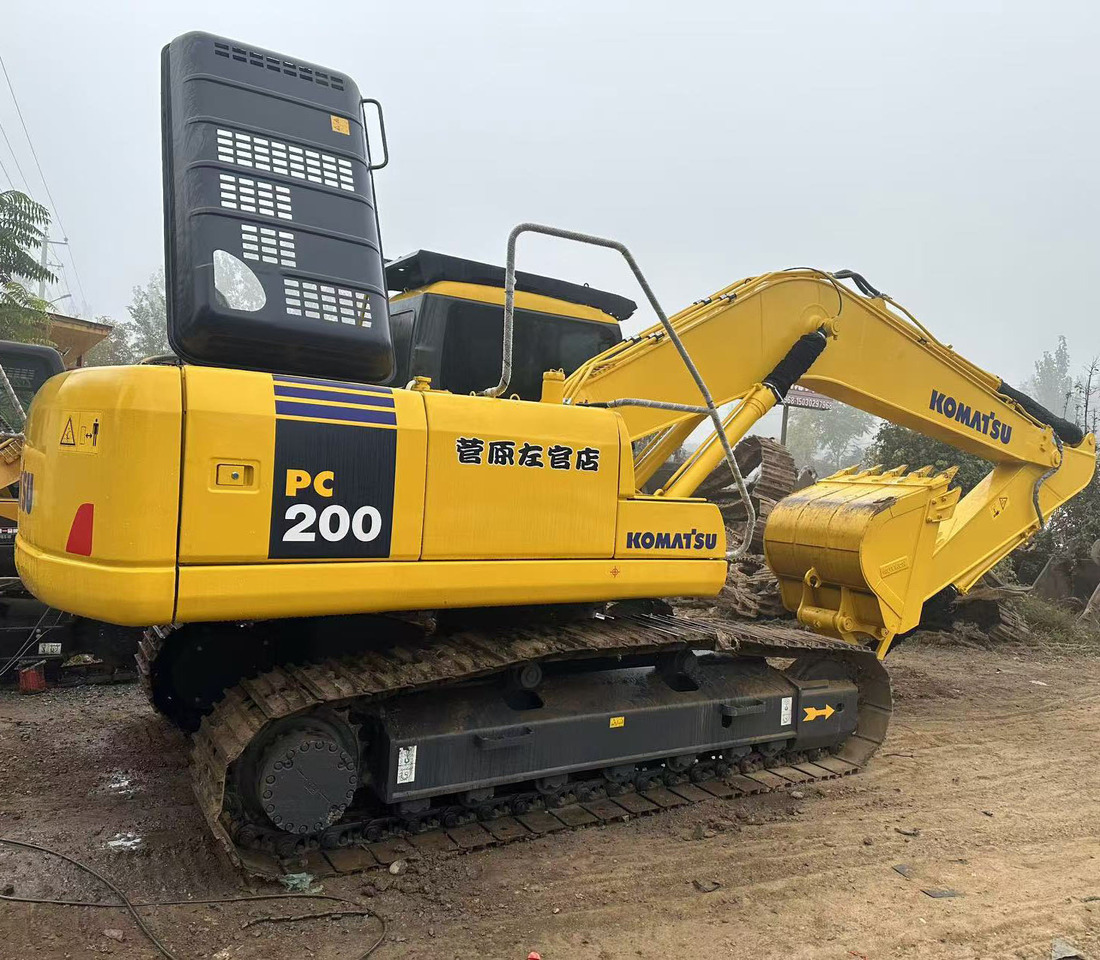 Komatsu PC200-7 excavator - Гусеничный экскаватор: фото 2 Komatsu PC200-7 excavator - Гусеничный экскаватор: фото 2